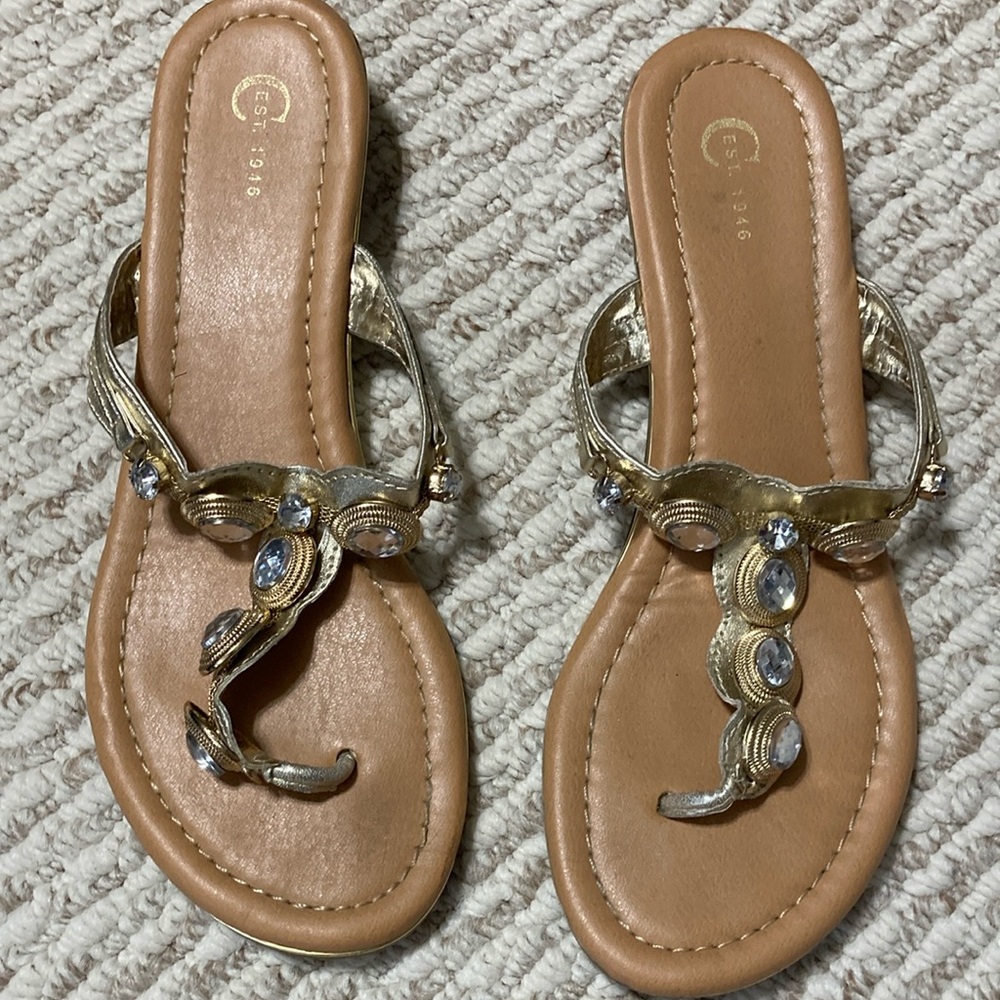 ⭐️⭐️ Cato Gold Metallic & Jewel Encrusted Thong Sandals - size 9
